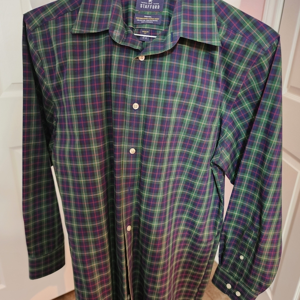 Stafford Men's Multicolor Plaid Button-Down Shirt